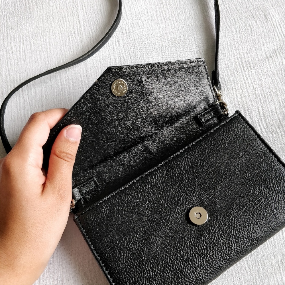 Nine West Crossbody Bag Black - Picture 2 of 5